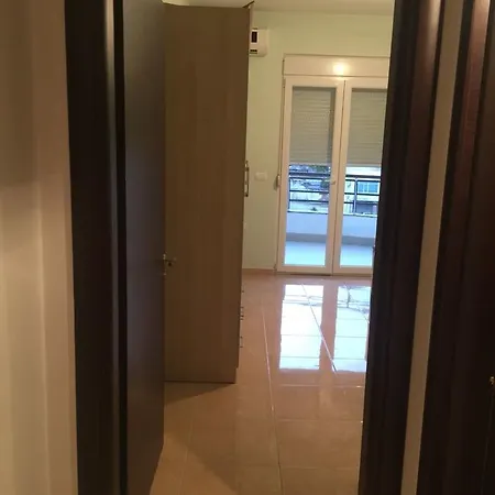 Ermal's Apartament 아파트